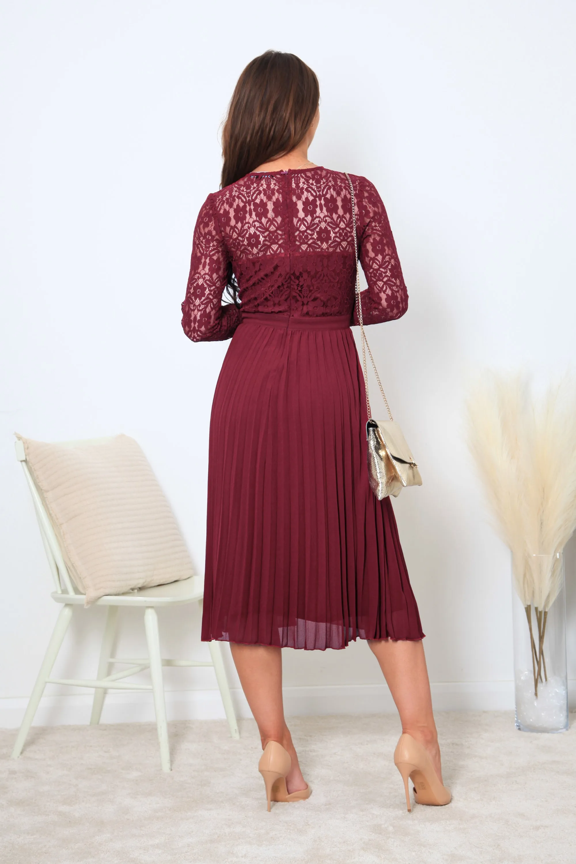 Double Second Red Long Sleeve Lace Pleated Dress