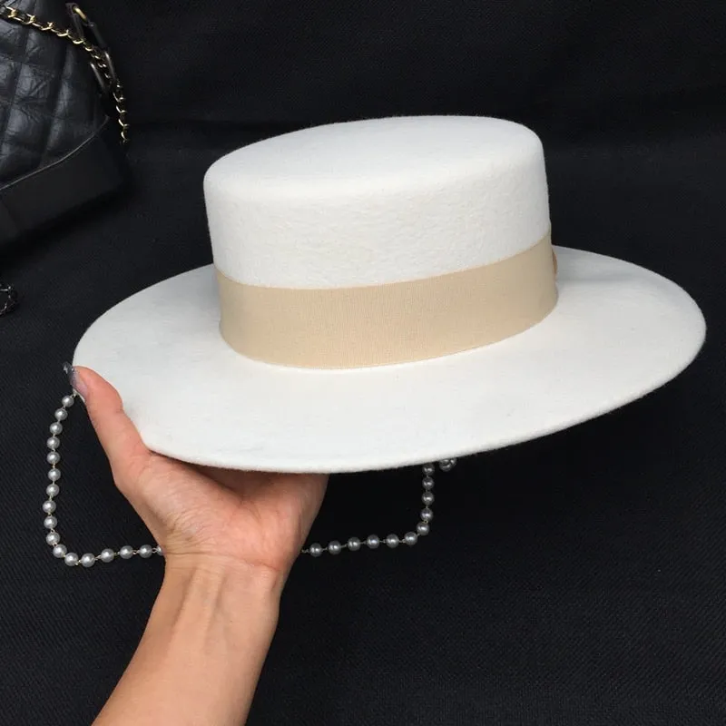 Winter Fashion White Wool Fedora Hat with Pearl Chain Decoration for Women